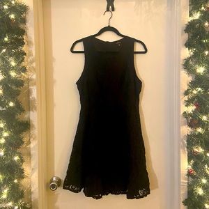 Monteau LBD: lace black dress short, size XL